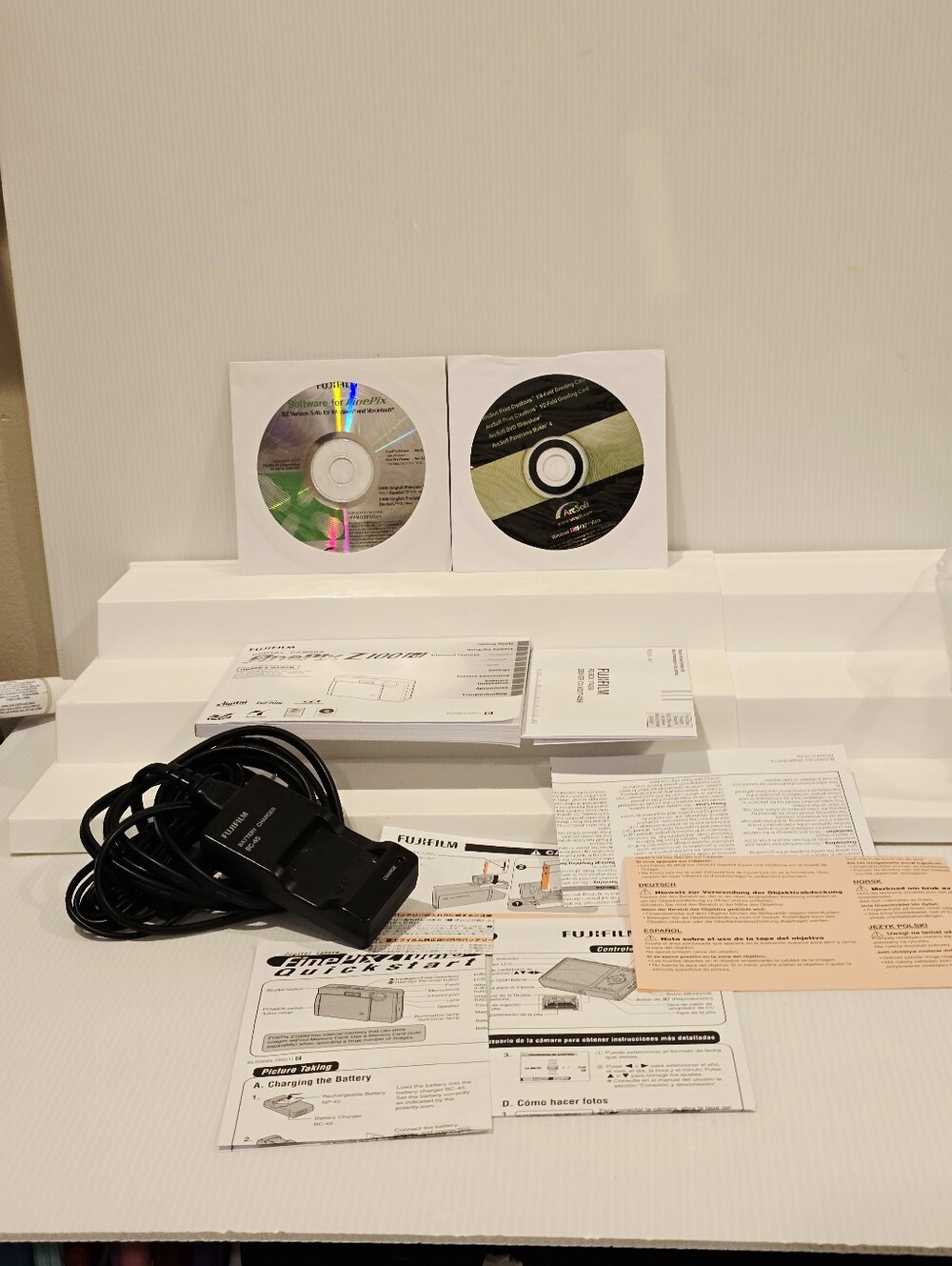 Fujifilm FinePix Z100fd Digital Camera Replacement charger cables and booklets
